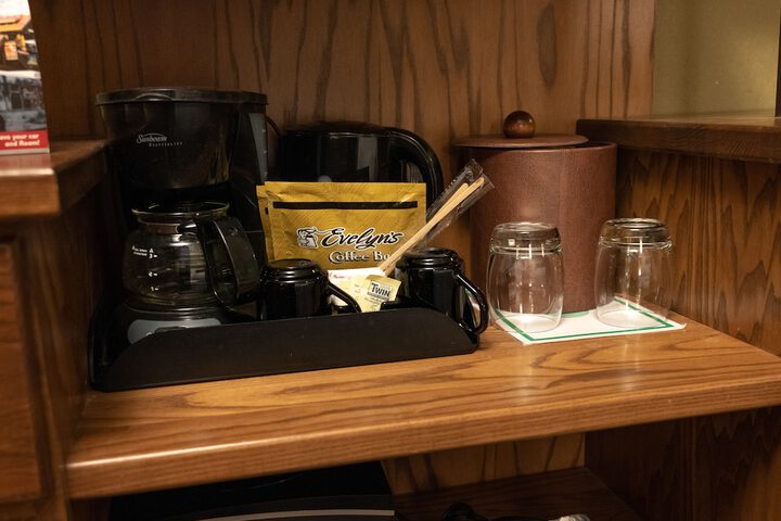 Breakfast/Coffee Service 69 of 91