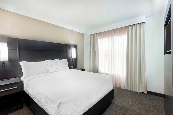 Room 15 of 26