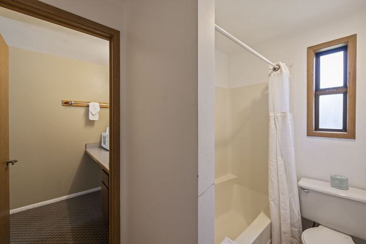 Room 53 of 65