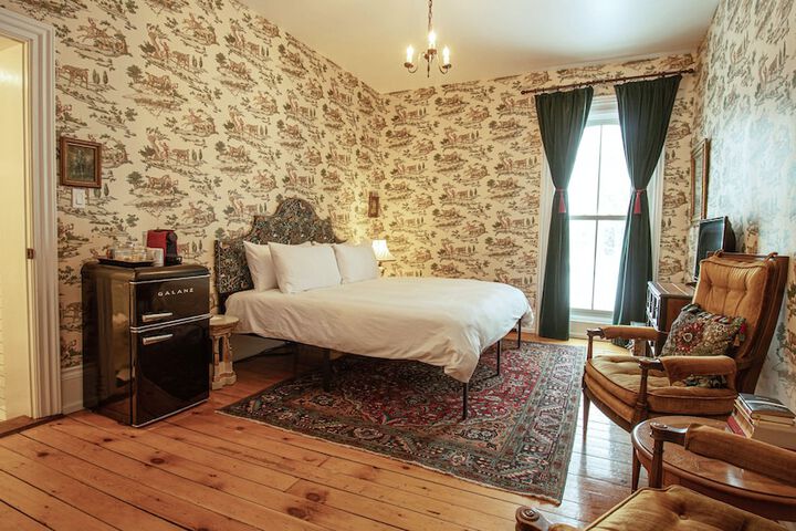 Room 15 of 46