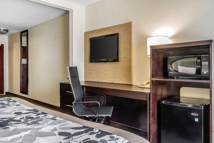 Room 35 of 43