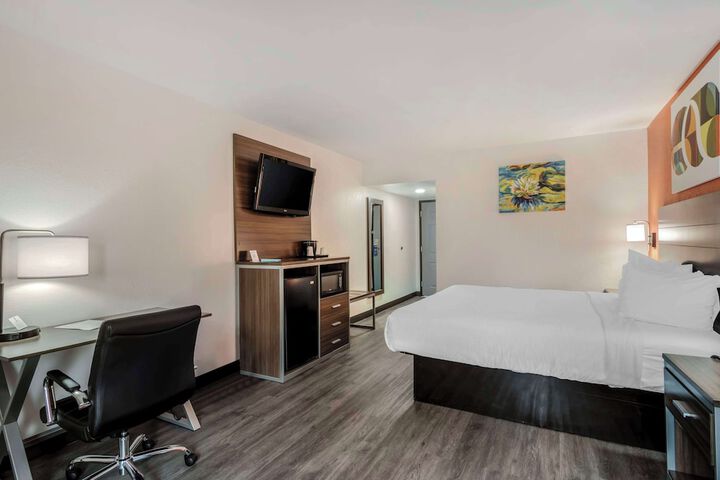 Room 34 of 51