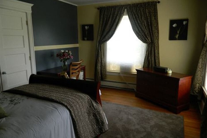 Room 16 of 28