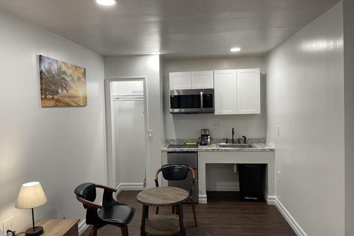 Room 48 of 103