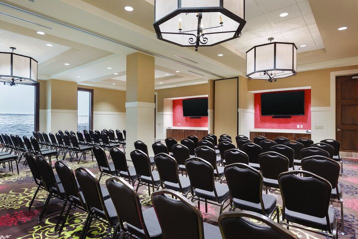 Hilton Garden Inn Rochester Downtown NY