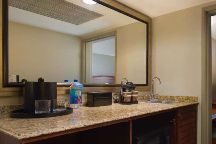 Embassy Suites by Hilton San Francisco Airport Waterfront