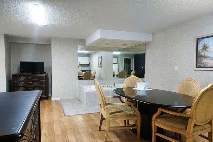 Room 20 of 29