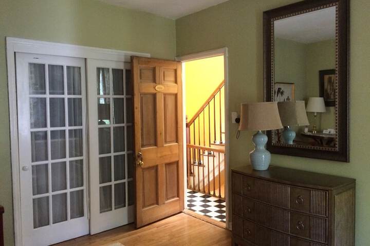 Room 215 of 238