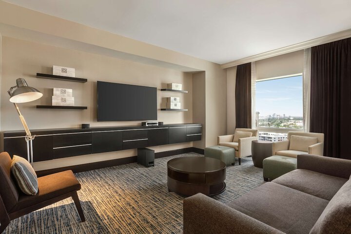 Room 32 of 121