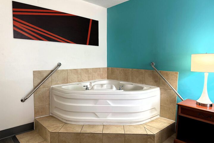 Howard Johnson by Wyndham Evansville East
