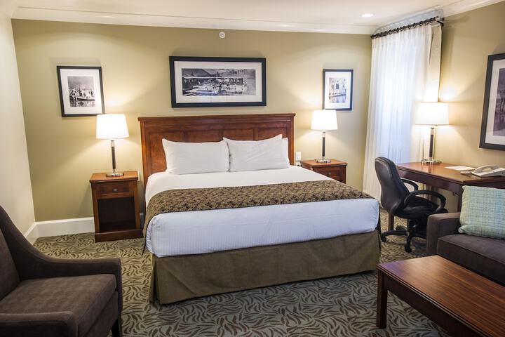 Hume Hotel & Spa