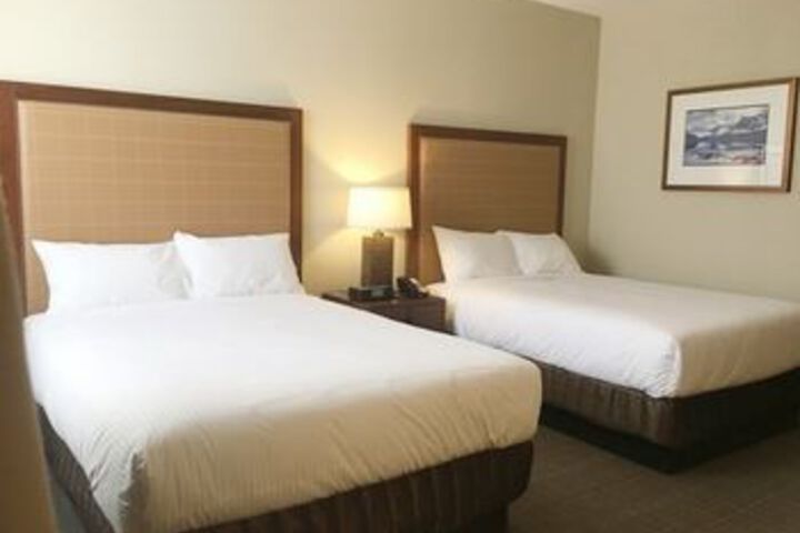 Travelodge by Wyndham Conference Centre & Suites Whitecourt