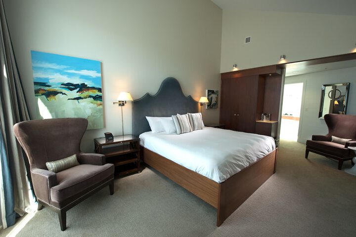 The Boathouse Waterfront Hotel & Marina