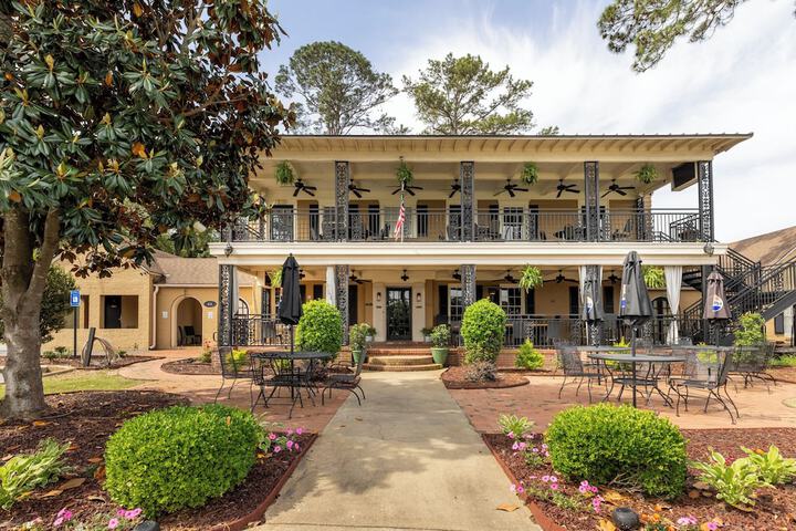 Merry Acres Inn