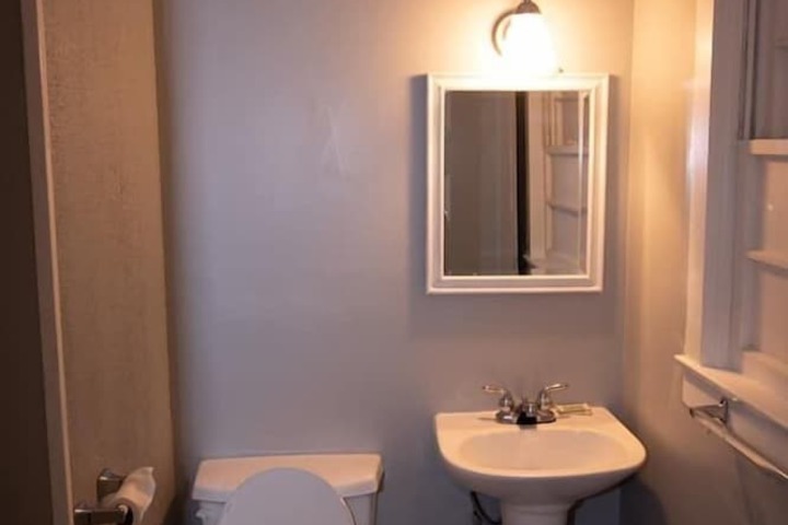 Room 8 of 15