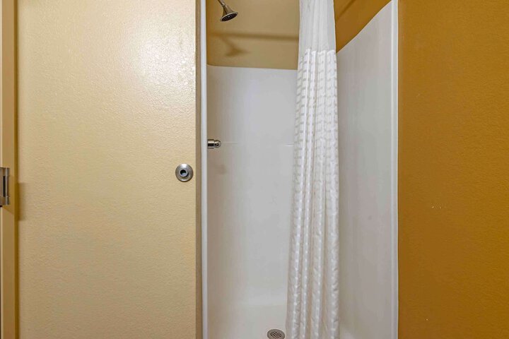 Room 21 of 25