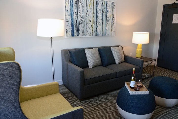 Room 10 of 35