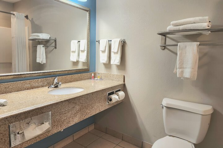 Days Inn & Suites by Wyndham Thibodaux