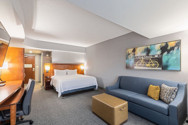 Courtyard by Marriott Boston Waltham