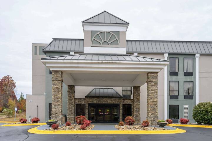 Hotel 2 of 54