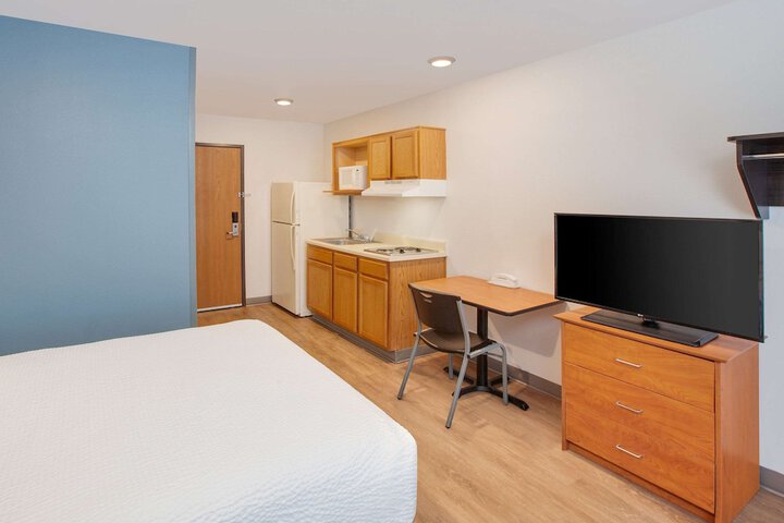 Room 32 of 33
