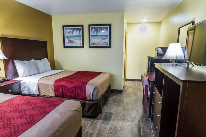 Room 17 of 27