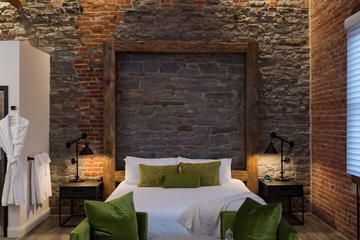 48 King West Boutique Hotel
