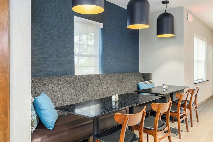 Four Points by Sheraton Bedford Manchester Airport