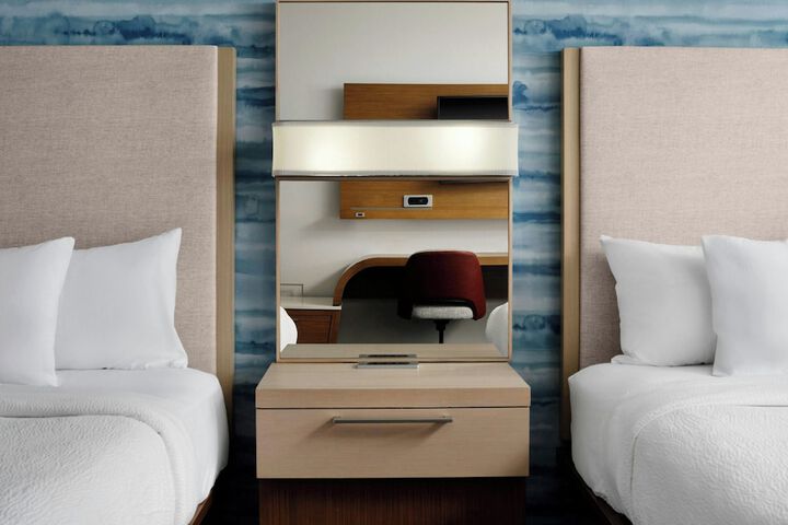Courtyard by Marriott Erie Bayfront