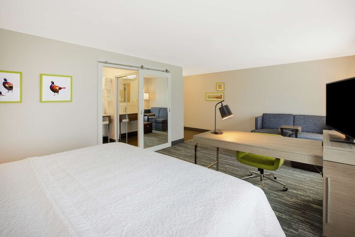 Room 19 of 39