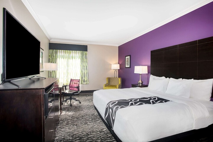 Room 21 of 46