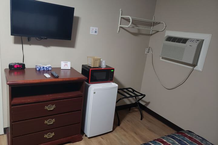 Room 9 of 22