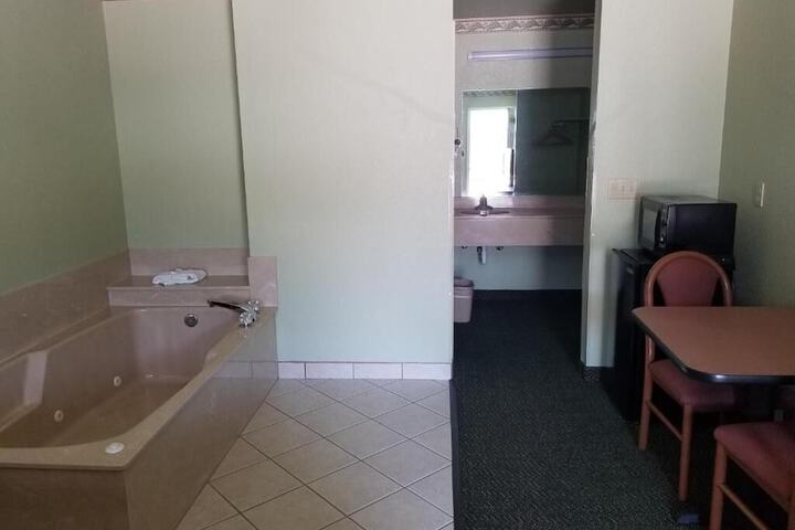 Room 9 of 27