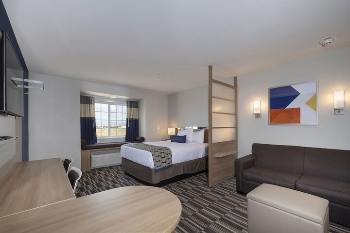 Room 12 of 21