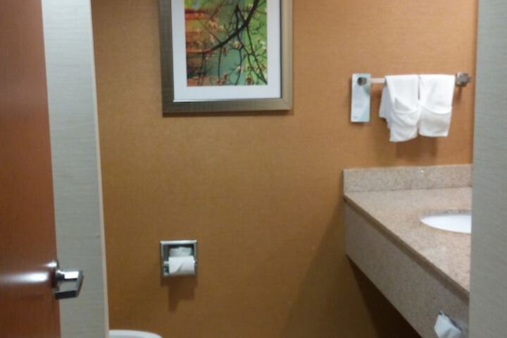 Room 12 of 22