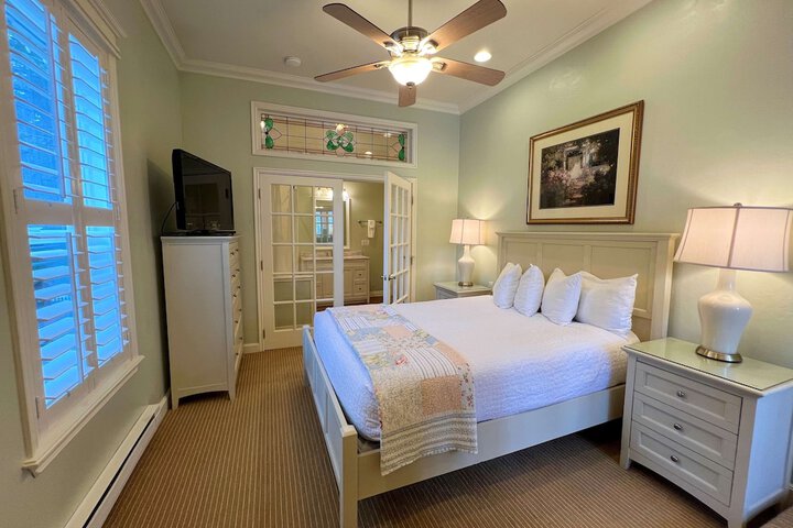 Room 27 of 46