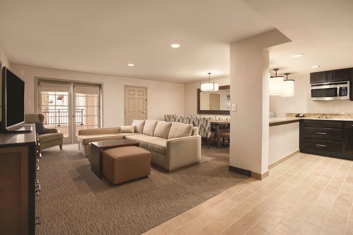 Room 15 of 35
