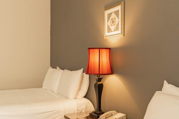 Room 14 of 77
