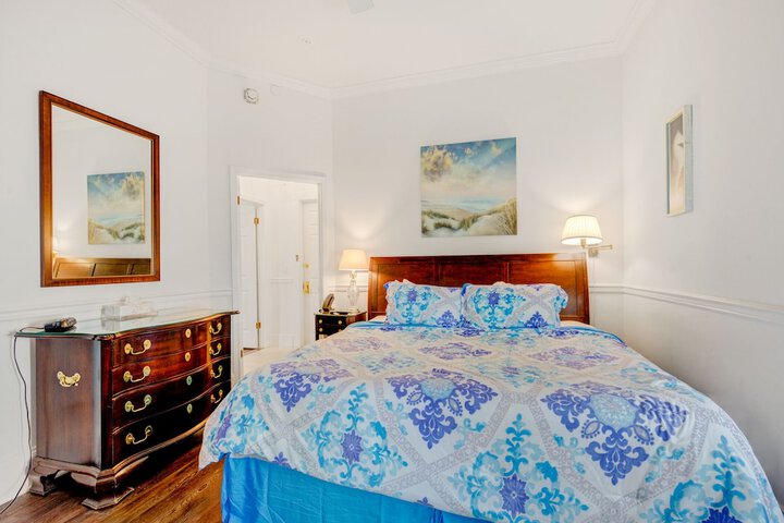 Room 168 of 191