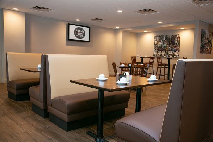 Holiday Inn Metairie New Orleans by IHG