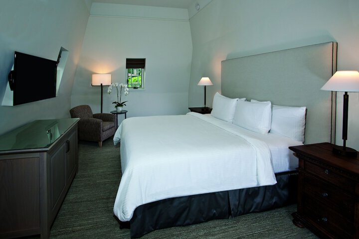 Room 32 of 55