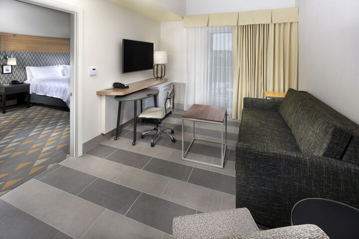 Holiday Inn & Suites Arden - Asheville Airport by IHG