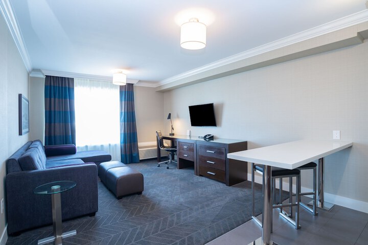 Sandman Hotel Oakville