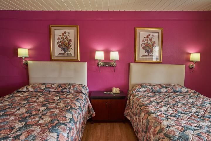 Room 44 of 77
