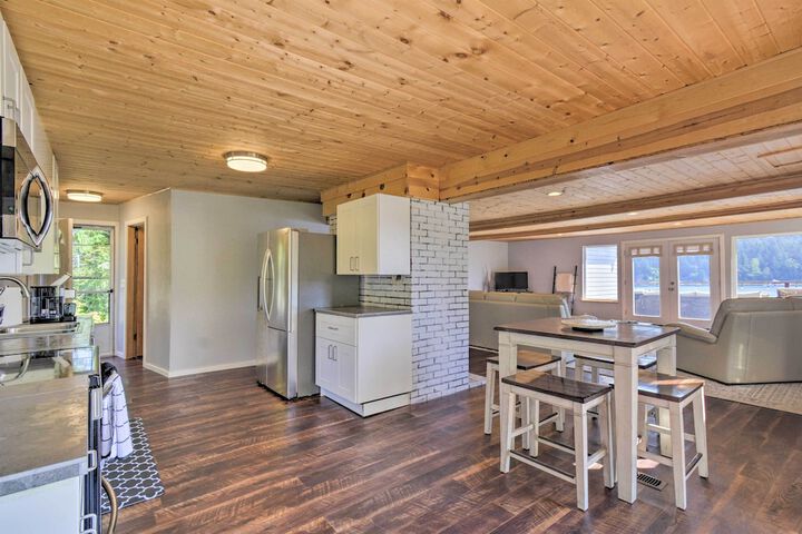 Waterfront Gig Harbor Home w / Furnished Deck