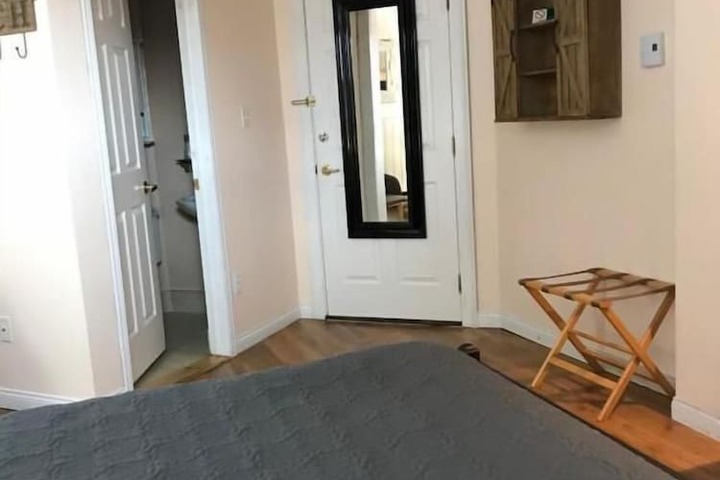 Room 17 of 44