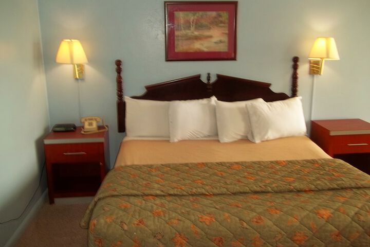 Room 7 of 56