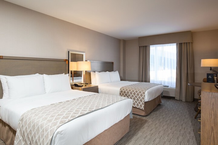 Pomeroy Inn & Suites Prince George