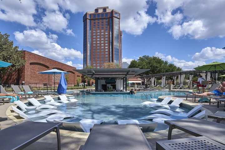 Pool 25 of 156