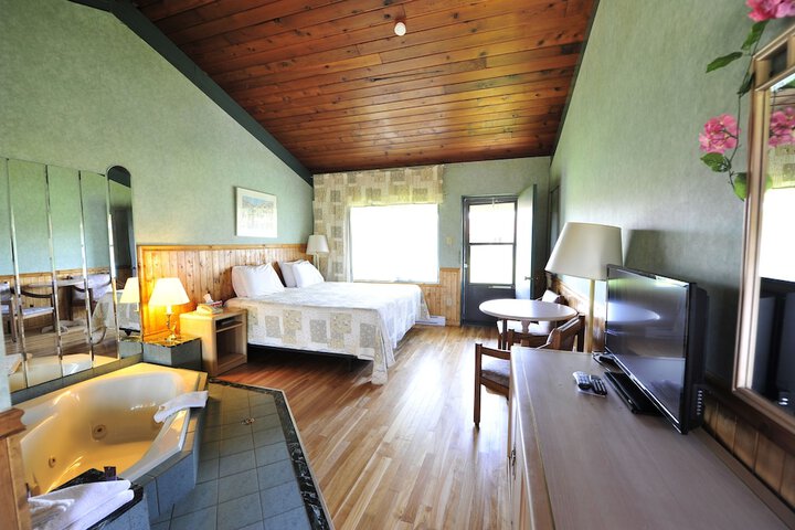 Room 60 of 82